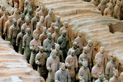 Le Mausolée de Qin Shi Huang ! Une plongée fascinante dans l'histoire impériale chinoise