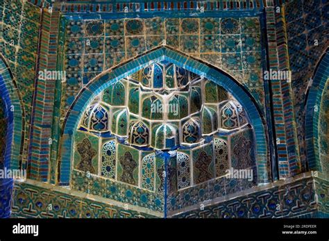 Le Mausolée du Shah-e Sevan: Un Monument Historique Imposant au Cœur de Tabriz !