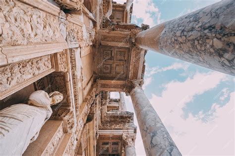 Le Temple de la Dame de la Mer, joyau architectural et témoignage historique fascinant !