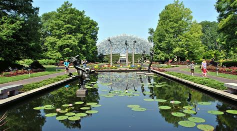 Le Jardin botanique de Missouri: Une oasis florale luxuriante au cœur d'une ville vibrante !